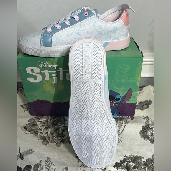 NWT-Disney Stitch Women’s Sneakers, Size 9 - Picture 6 of 10